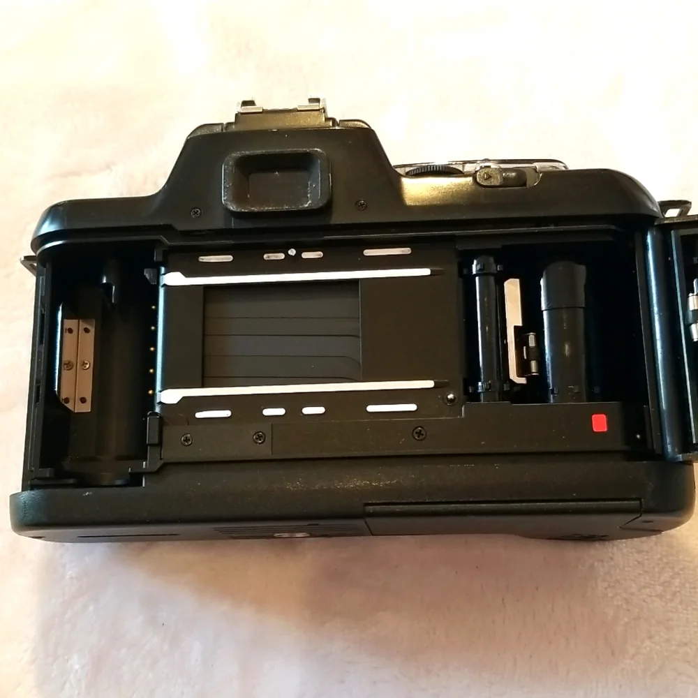 Camera Nikon 35 MM Camera